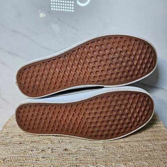 Vans Women's Light Gray Canvas Athletic Shoes - Picture 8 of 8